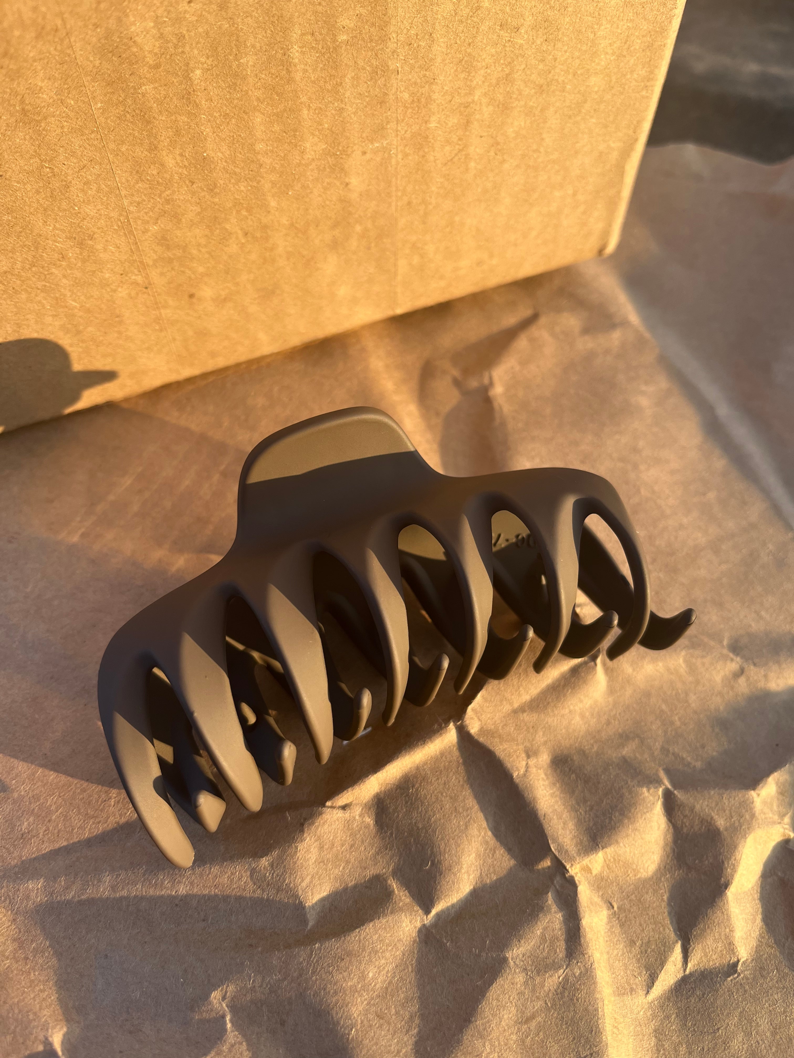 Mini hair claw clips