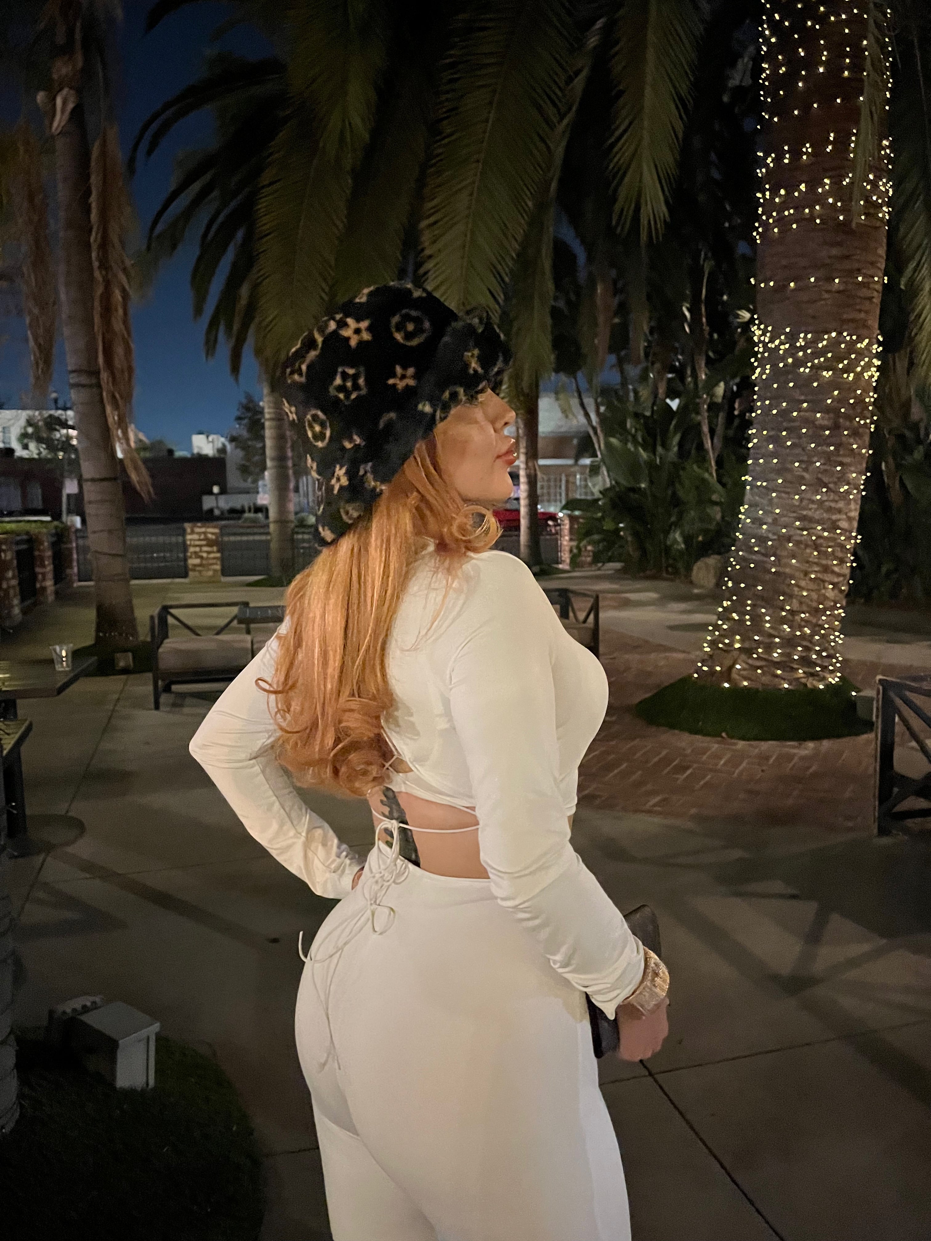 IT GIRL Fur bucket hat