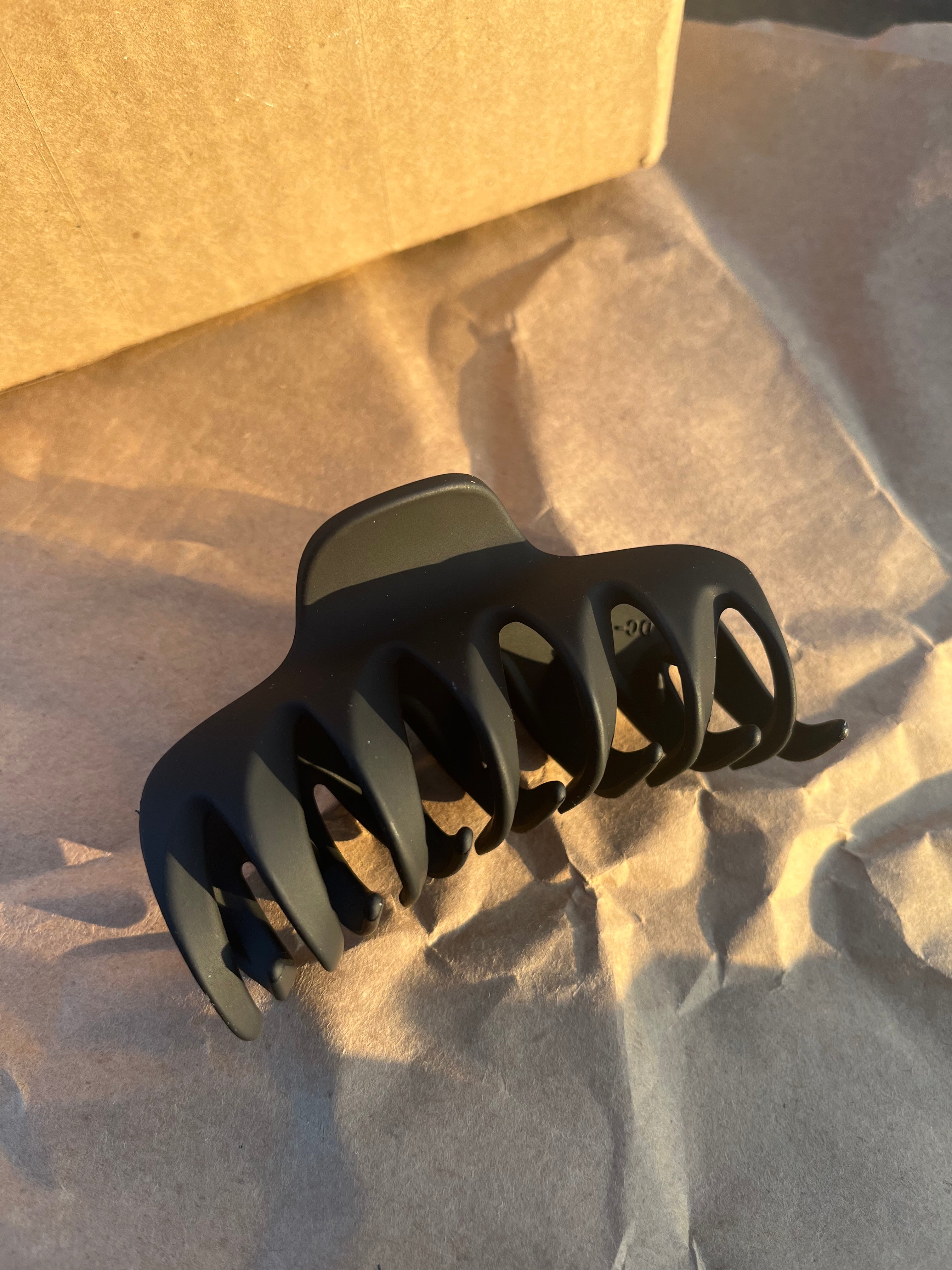 Mini hair claw clips