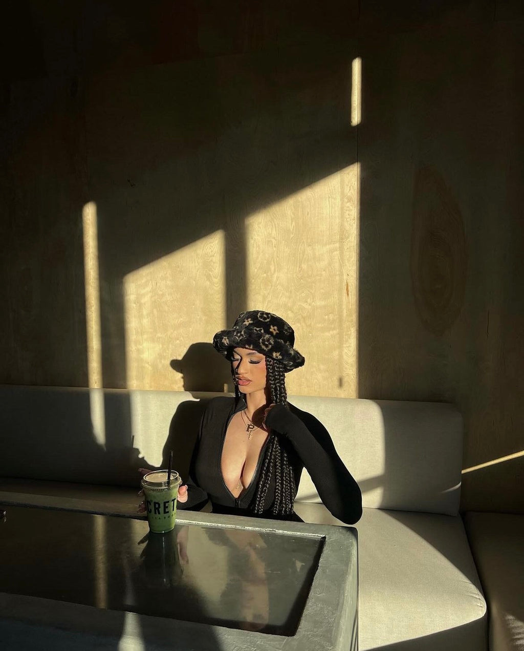 IT GIRL Fur bucket hat