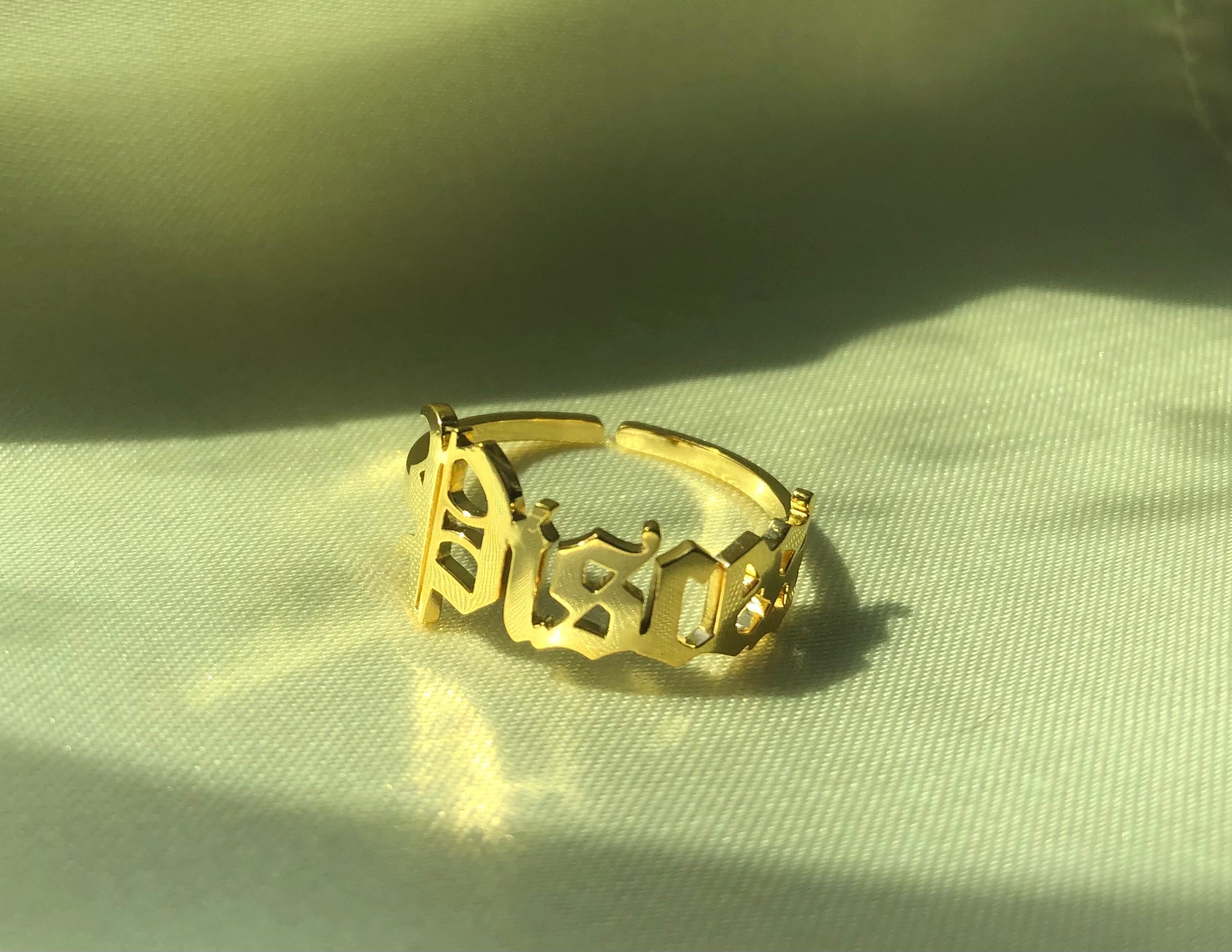 What’s Your Zodiac Rings